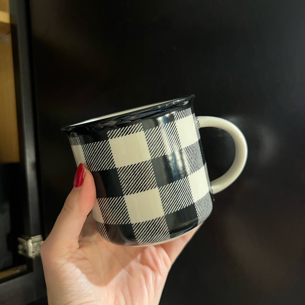 Black and White Cute Checkered Mug